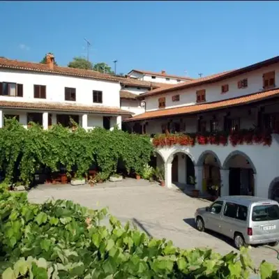 Arkade turizem